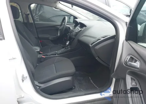 2016 Ford Focus Se z USA, uszkodzony, nr VIN 1FADP3K27GL239251